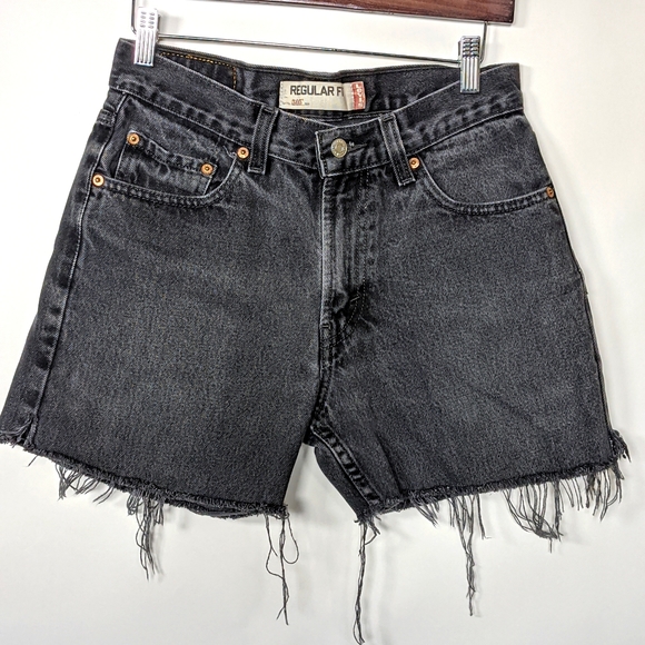 Levi’s 505 shorts Regular fit black denim cut-off jeans distressed hem - Picture 3 of 7